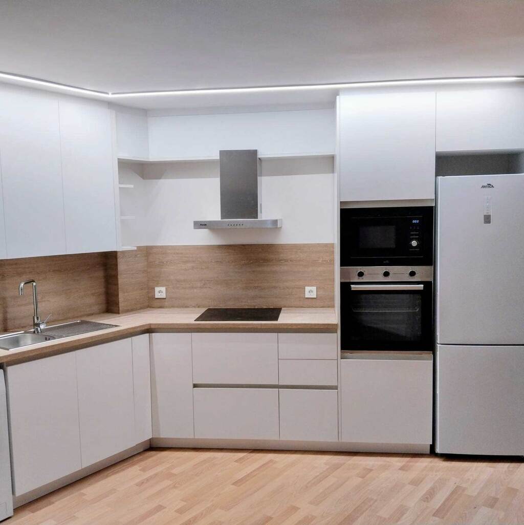 Luz LED integrada al techo