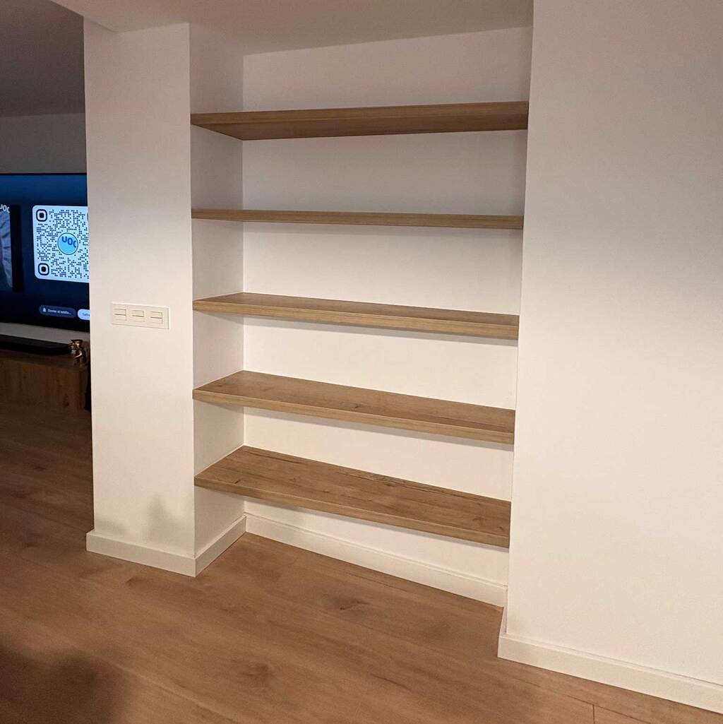 Lejas en hueco salón